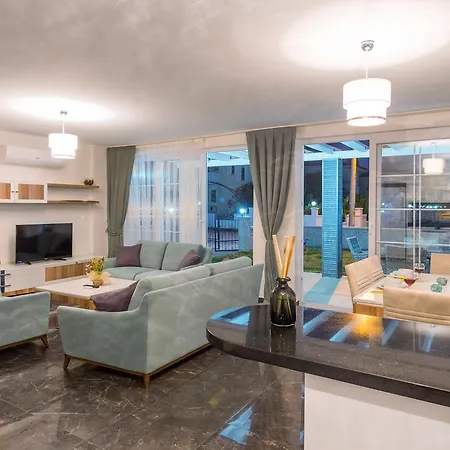 Villa Tala 15 *